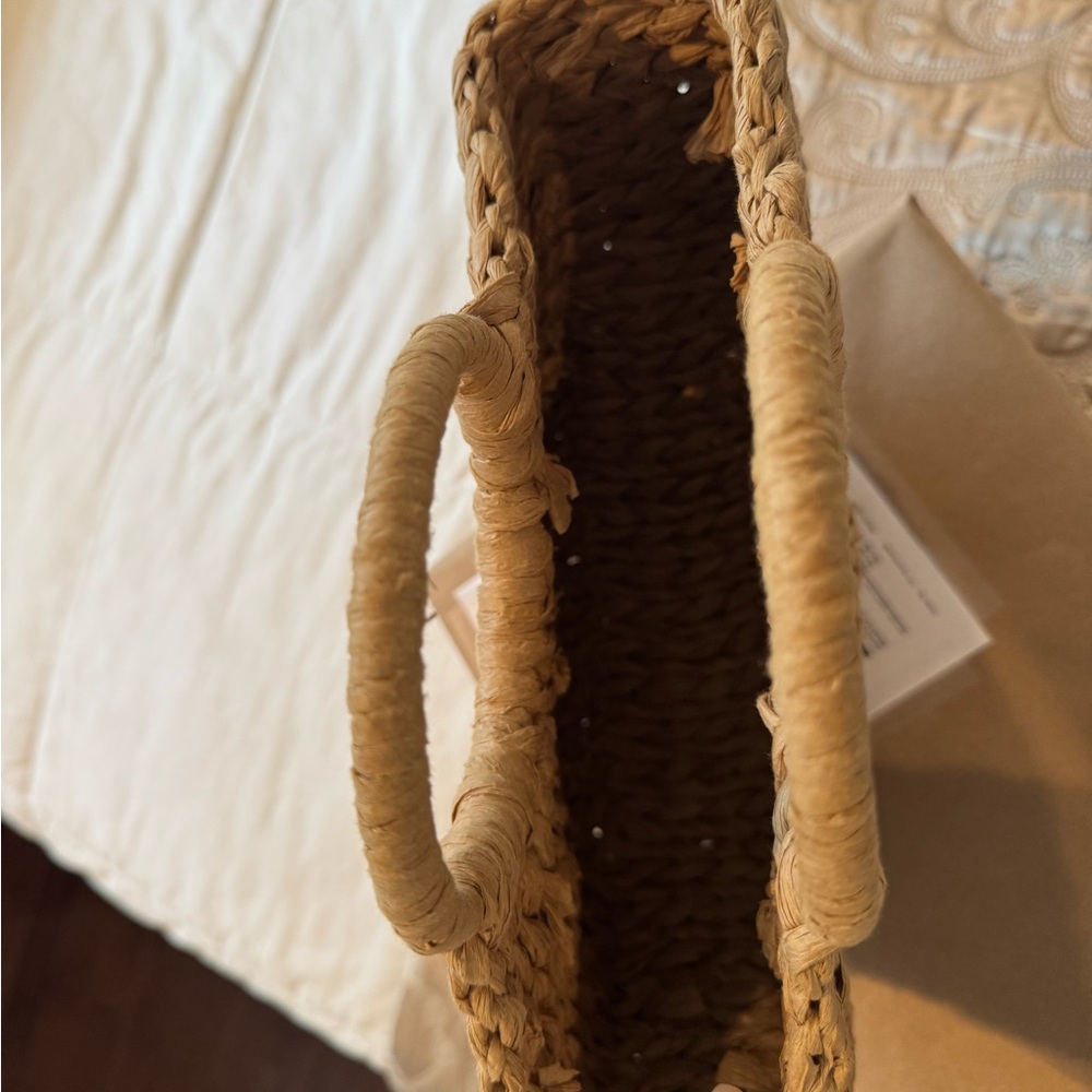 Woven Handbag - Picture 4 of 6